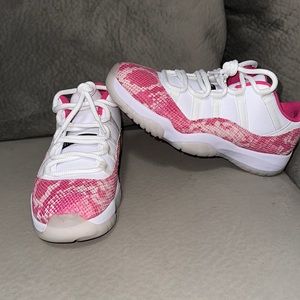 Air Jordan 11 Low WMNS Pink Snakeskin